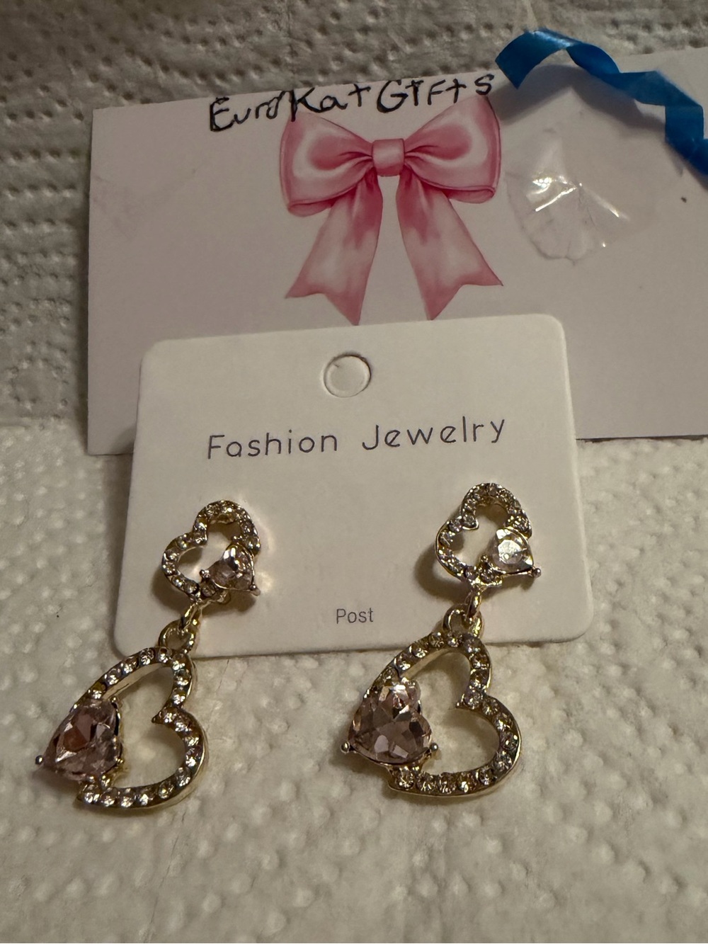 Fashion Jewelry Gold-tone Pink Heart Dangle Earrings NEW NWT